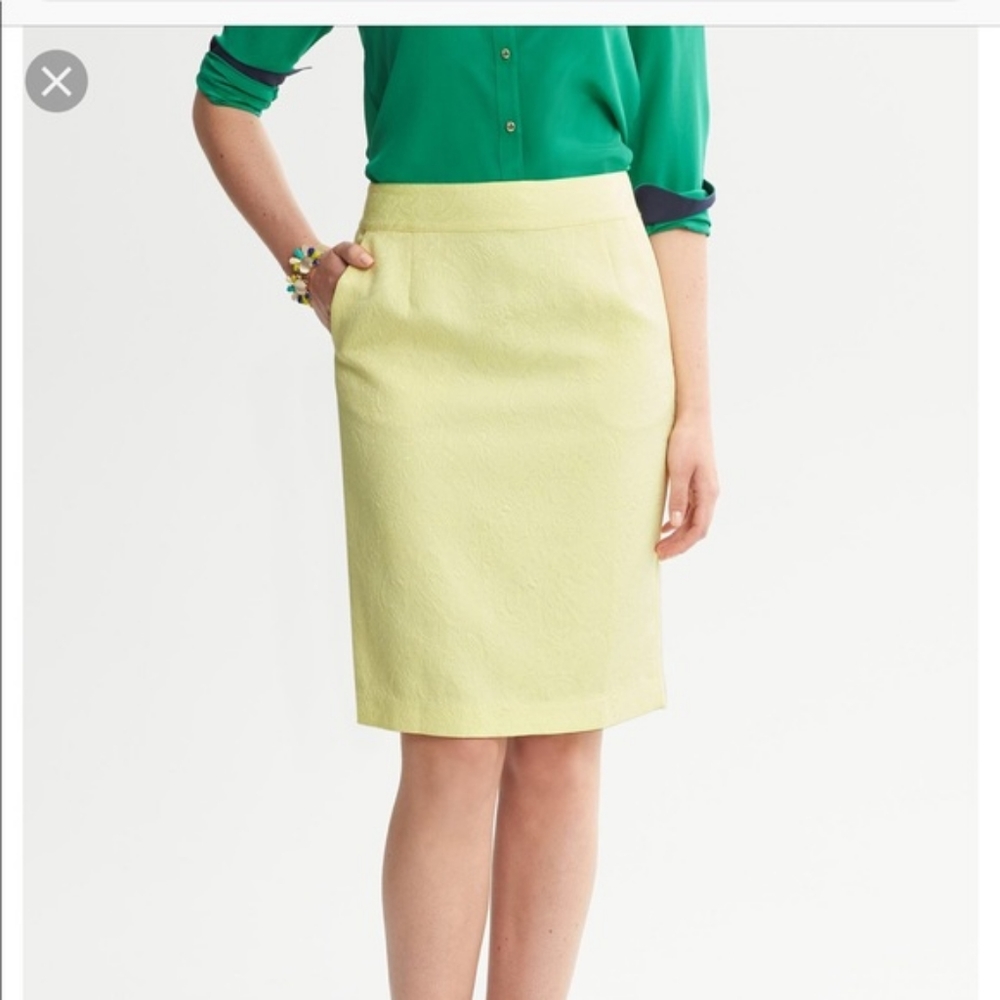 Banana Republic woven paisley design skirt